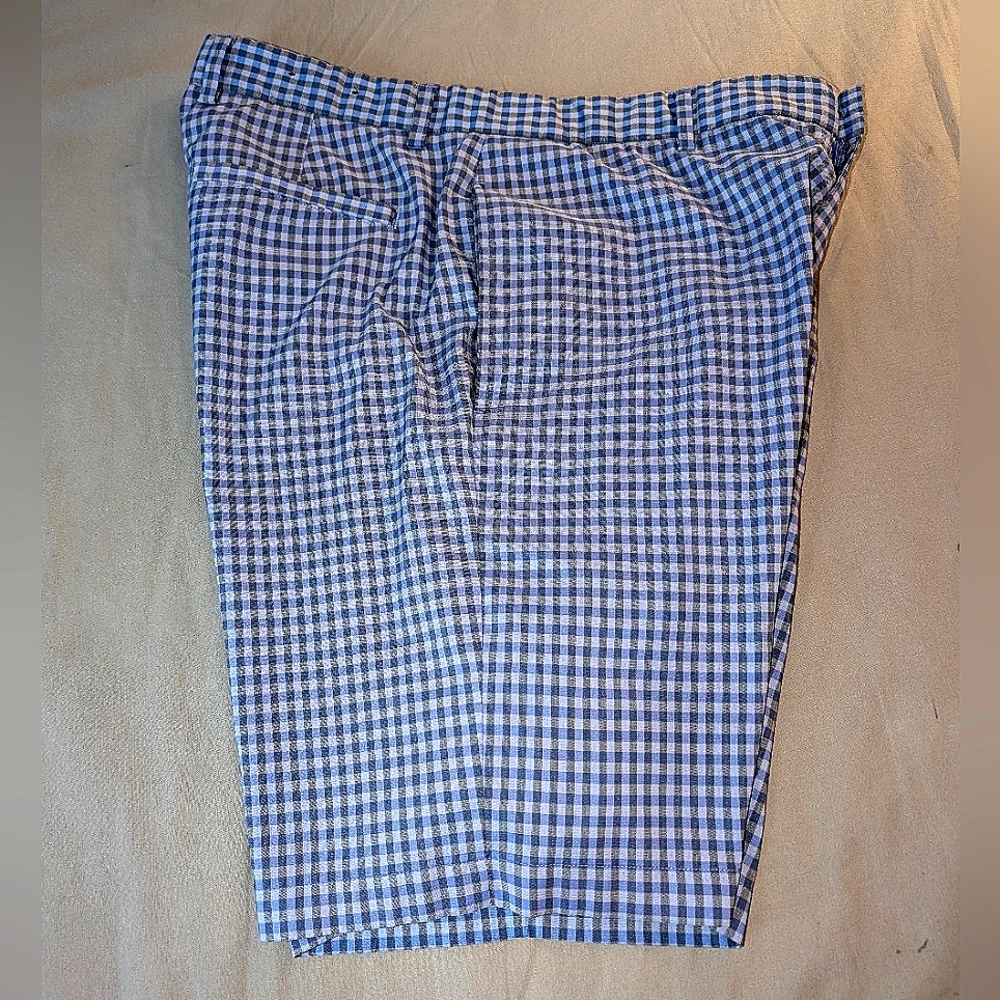 Greg Norman Golf Shorts Sz 36